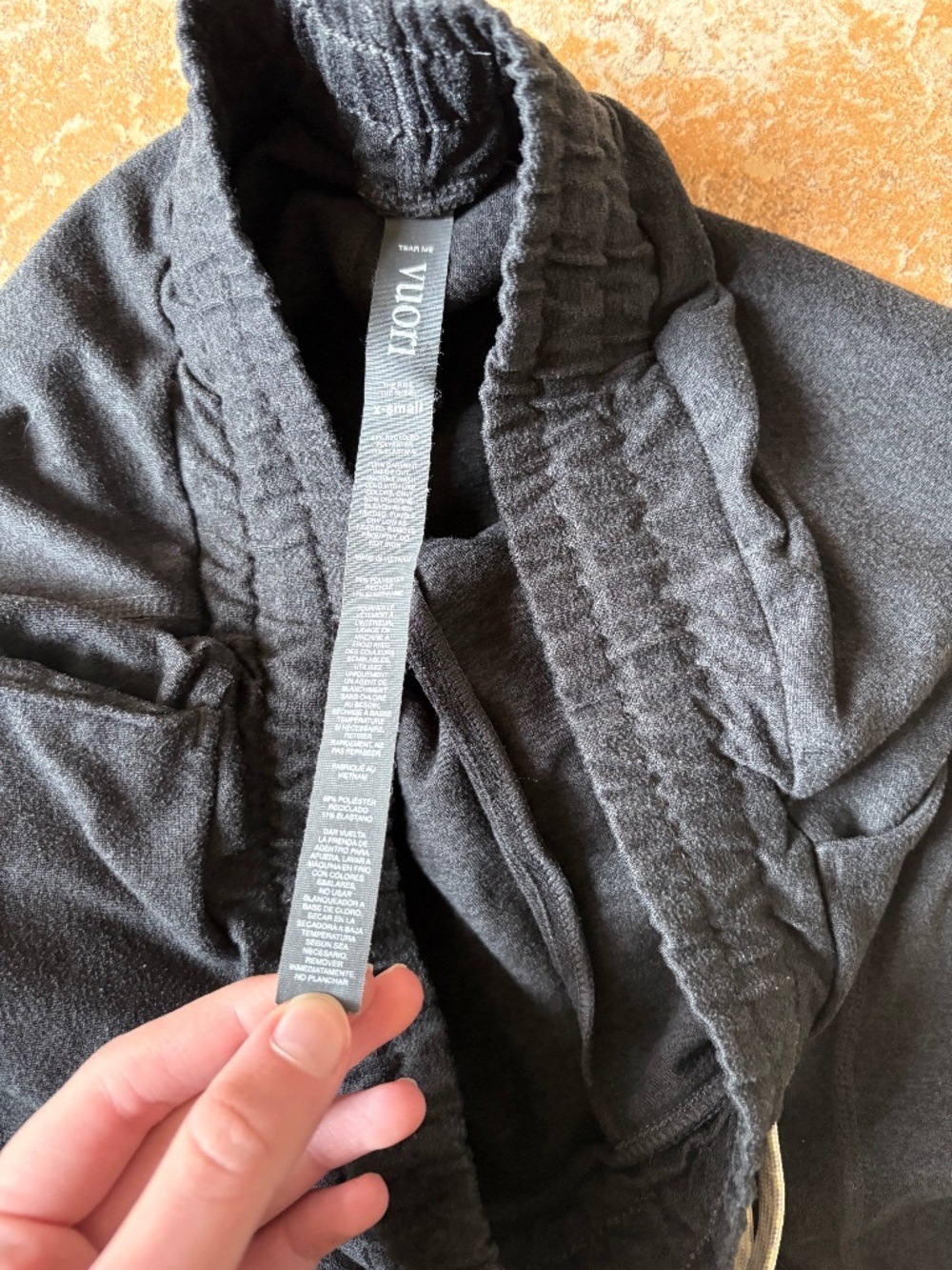 vuori performance joggers size xs TALL